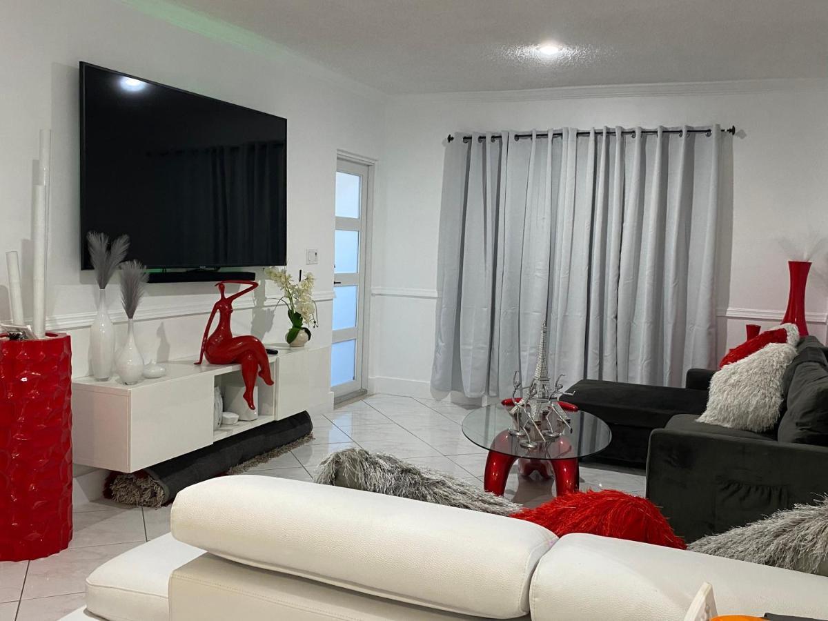 דירות Beautiful House 7 Min From Miami Airport W Free Parking מראה חיצוני תמונה